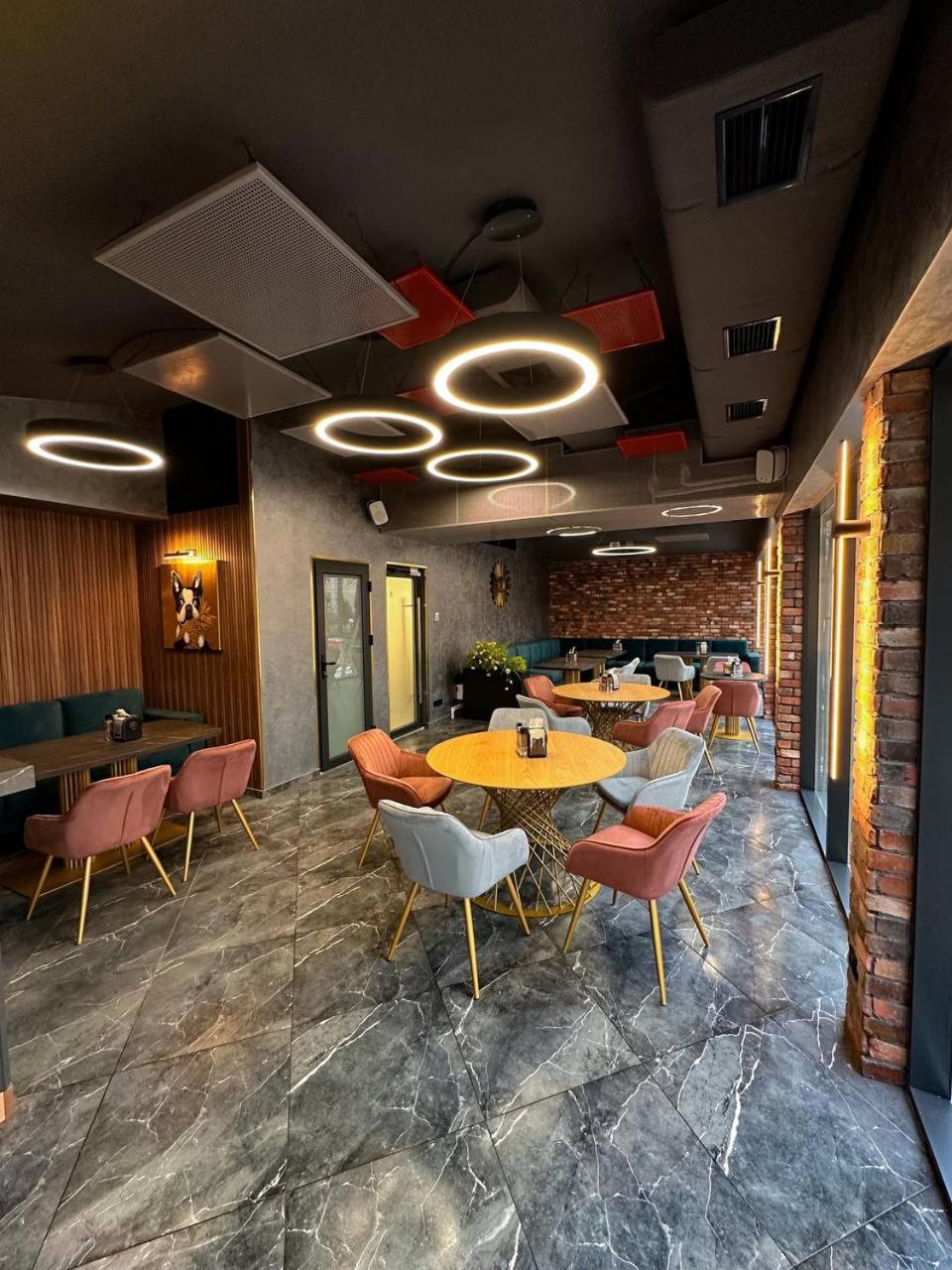 Vila Bomond Hotel Edinet Kültér fotó