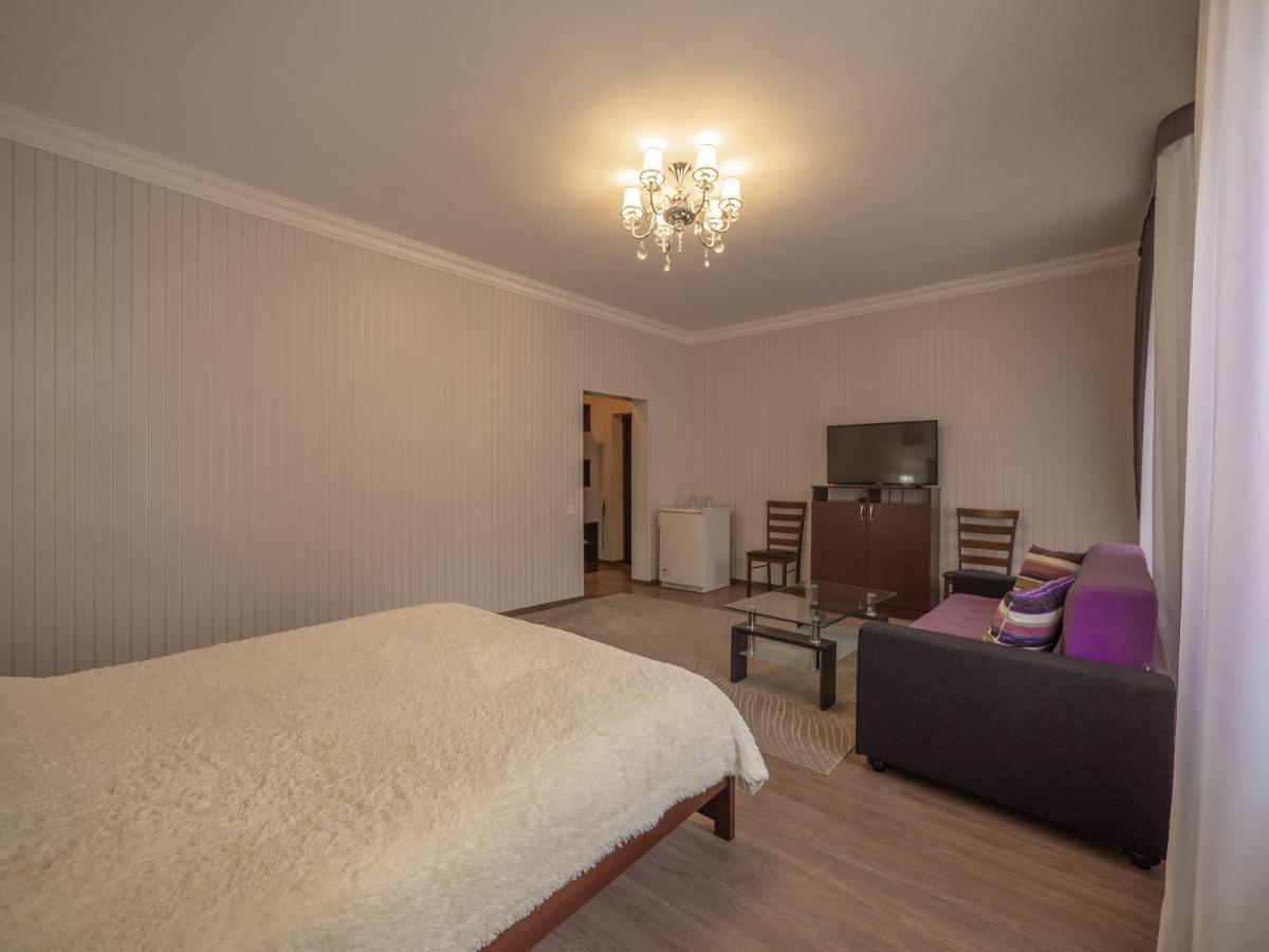 Vila Bomond Hotel Edinet Kültér fotó